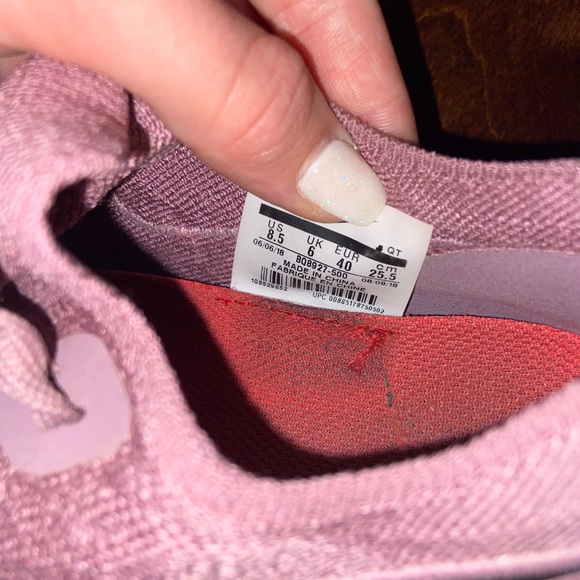 nike epic react tennis shoes - Picture 4 of 5